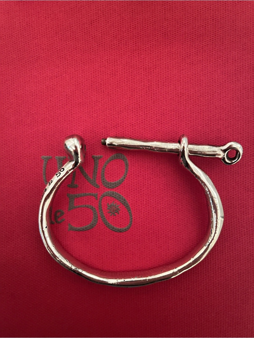 Uno de 50 Silver-Tone Toggle Cuff Bracelet